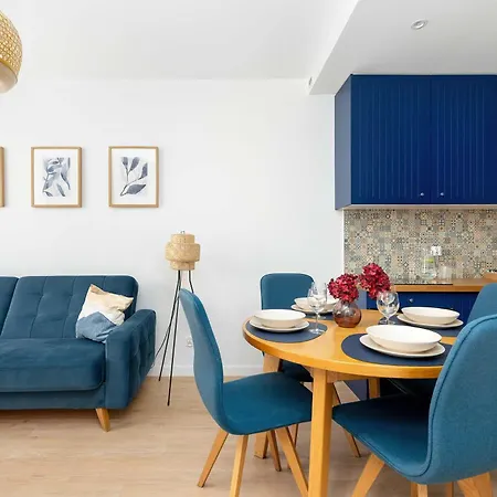 Cozy Located Near The By Renters Appartement